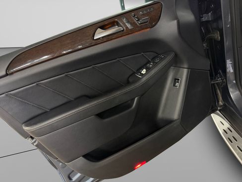 Used 2015 Mercedes-Benz GL 450 4MATIC w/ Parking Assist Package image 15