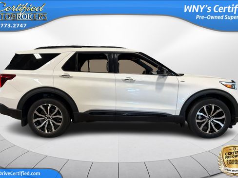 Used 2022 Ford Explorer ST-Line w/ Class IV Trailer Tow Package AWD/4WD image 5