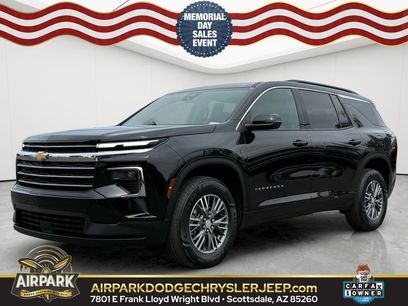 Used 2025 Chevrolet Traverse LT