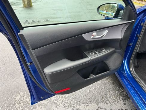 Used 2024 Kia Forte LXS image 6