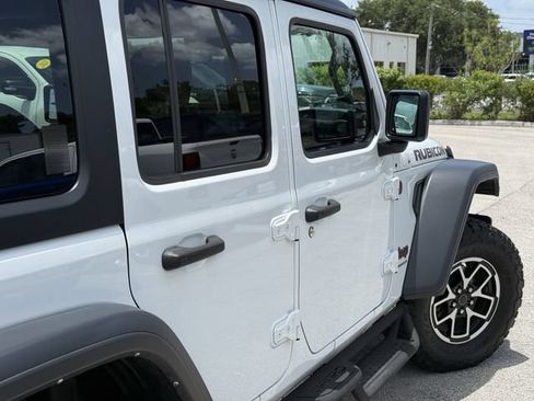 Used 2024 Jeep Wrangler Unlimited Rubicon w/ Capability Package AWD/4WD image 9