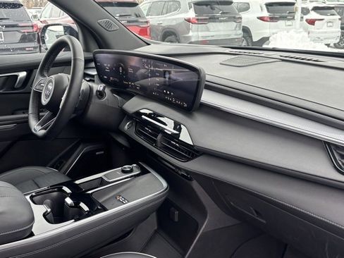 Used 2025 Buick Enclave Sport Touring w/ Power Package image 16