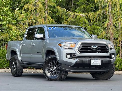 Used 2021 Toyota Tacoma SR5 w/ Technology Package AWD/4WD image 39