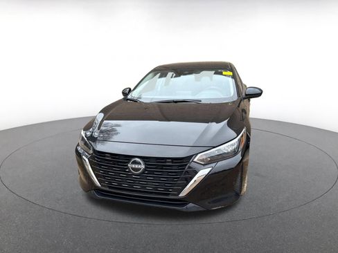 Used 2025 Nissan Sentra SV image 9