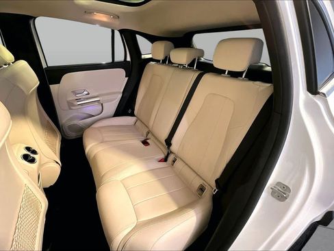 Used 2023 Mercedes-Benz GLA 250 4MATIC image 21