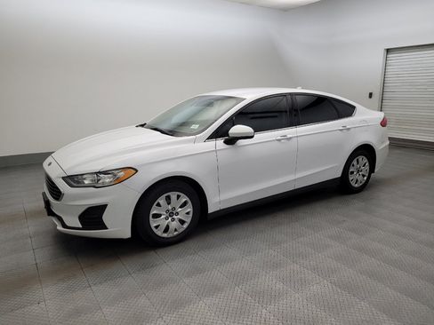 Used 2020 Ford Fusion S FWD image 2