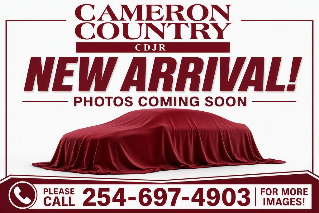 Used 2025 Volkswagen Atlas SE FWD image 1