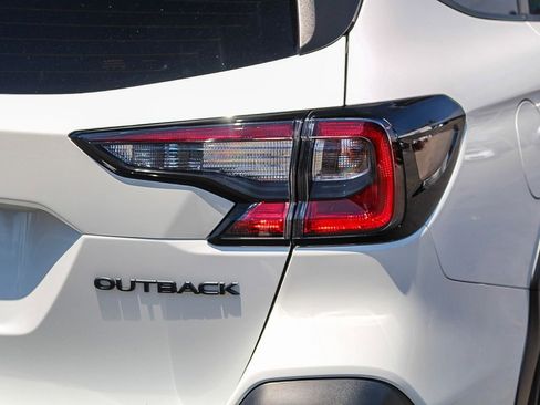 Used 2024 Subaru Outback Onyx Edition AWD/4WD image 7