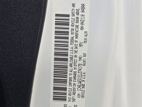 Used 2014 Jeep Wrangler Unlimited Sahara w/ Dual Top Group image 17