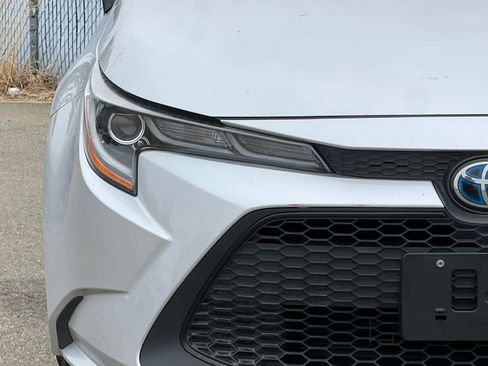 Used 2021 Toyota Corolla LE FWD image 16