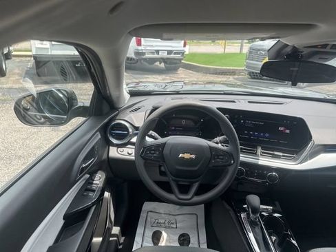 New 2026 Chevrolet Trax LT FWD image 26