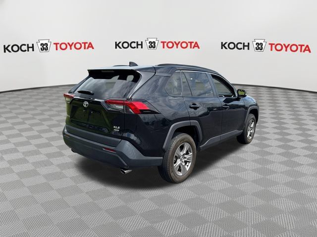 Used 2023 Toyota RAV4 XLE AWD/4WD image 8