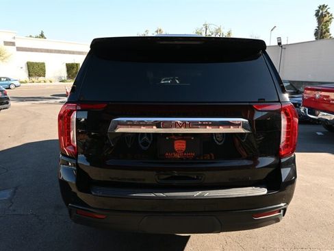 Used 2022 GMC Yukon SLE AWD/4WD image 9