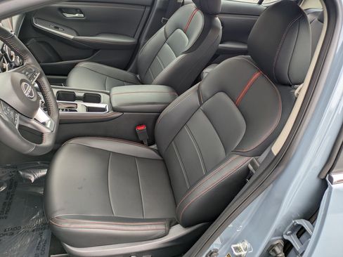 Used 2024 Nissan Sentra SR w/ SR Premium Package image 18