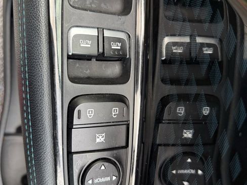 Used 2019 Kia Niro EX Premium w/ Cold Weather Package 1.0 image 26