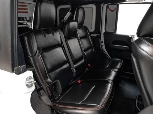 Used 2021 Jeep Wrangler Unlimited Rubicon AWD/4WD image 30