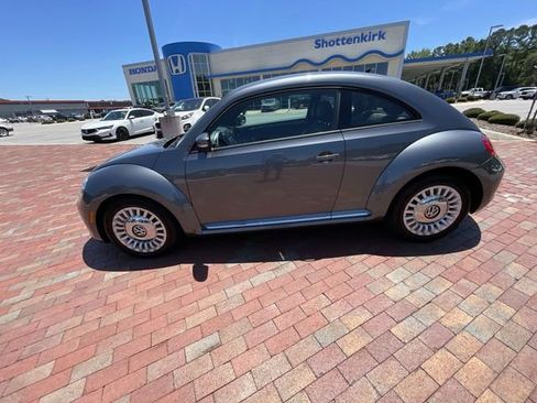 Used 2014 Volkswagen Beetle 1.8T FWD image 27