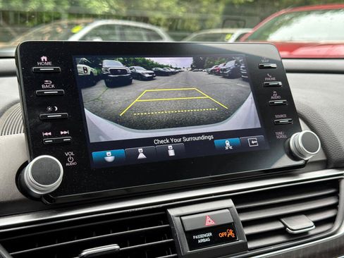 Used 2022 Honda Accord Touring image 25