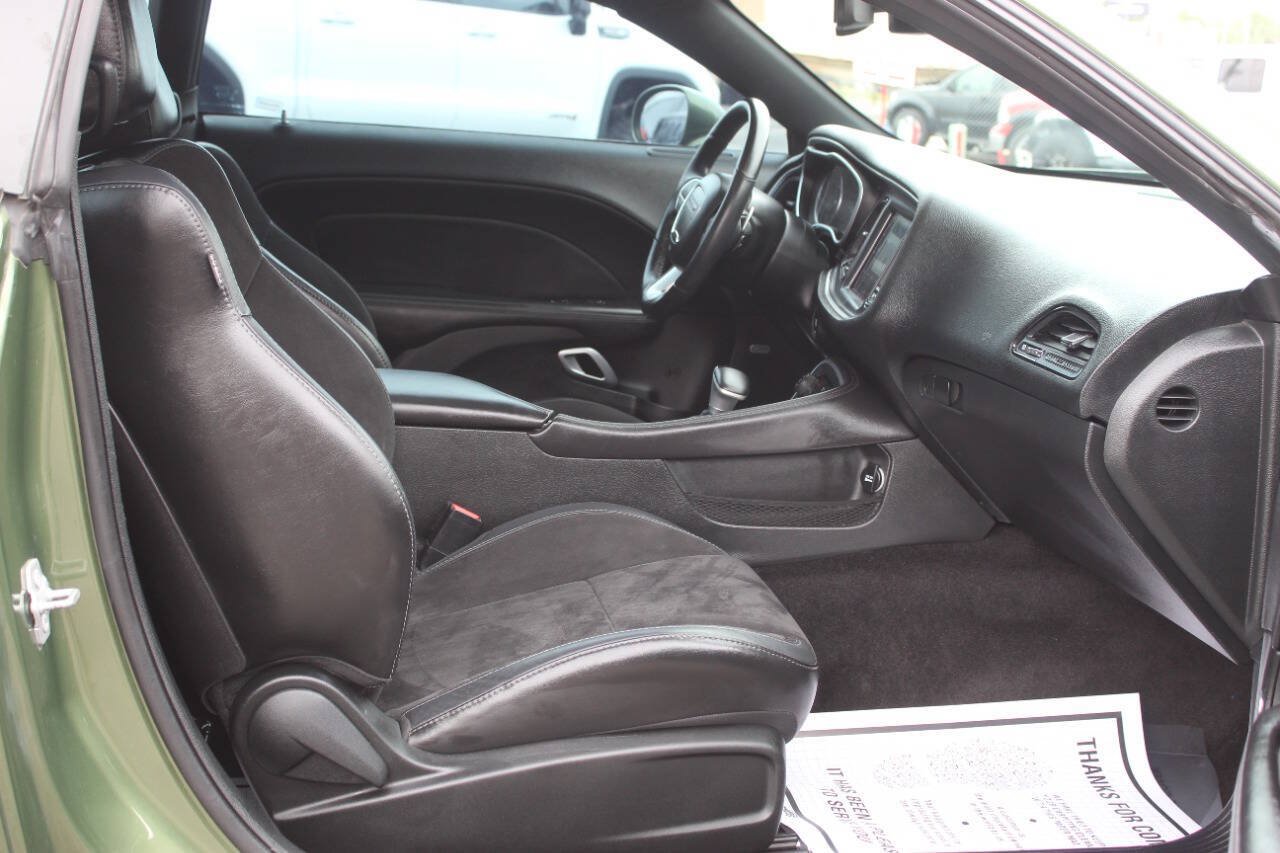 Used 2018 Dodge Challenger GT w/ GT Interior Package AWD/4WD image 9