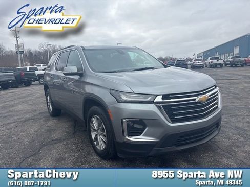 Used 2023 Chevrolet Traverse LT w/ LPO, Floor Liner Package image 1
