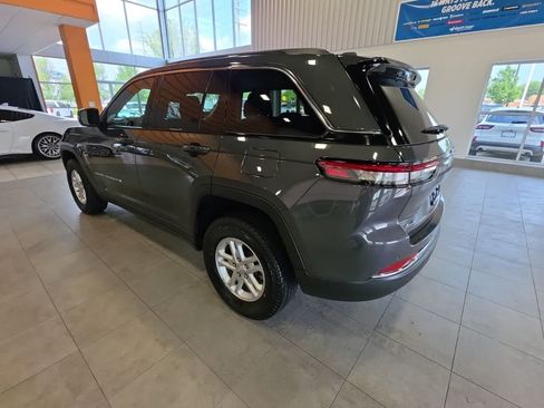 Used 2023 Jeep Grand Cherokee Laredo w/ Luxury Tech Group I AWD/4WD image 15