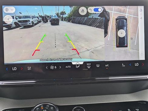 New 2025 Ford Expedition Active image 13