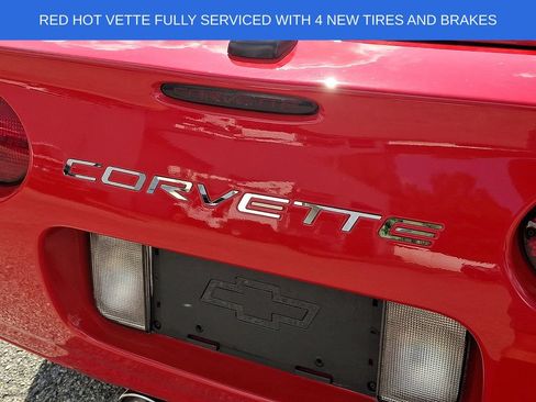Used 2002 Chevrolet Corvette Coupe w/ Preferred Equipment Group2 RWD image 31