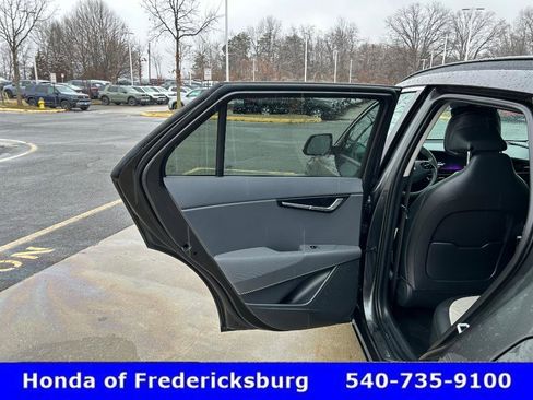 Used 2023 Kia Niro SX Touring image 16