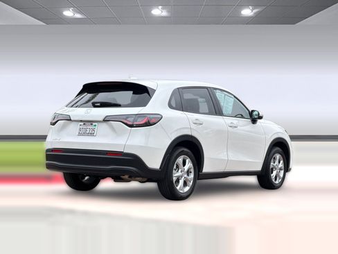 Used 2025 Honda HR-V LX image 8