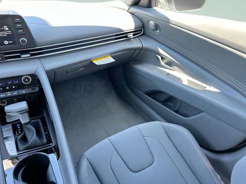 New 2026 Hyundai Elantra SEL Sport Premium FWD image 23