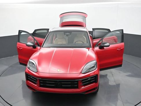 New 2026 Porsche Cayenne Coupe AWD/4WD image 32