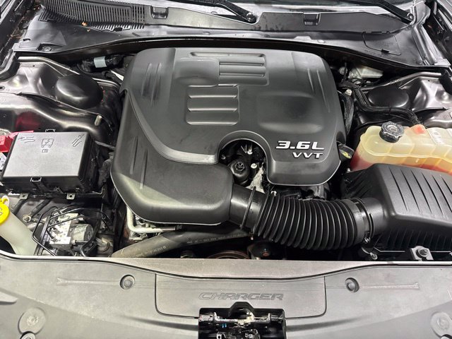 Used 2020 Dodge Charger SXT AWD/4WD image 7