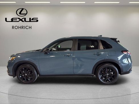 Used 2023 Honda HR-V Sport image 9