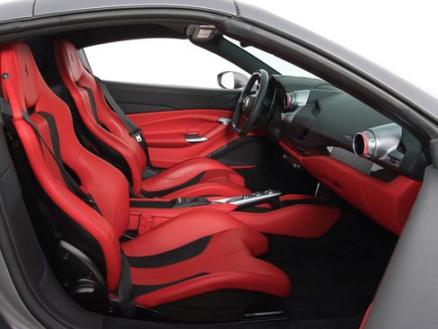 Certified 2023 Ferrari F8 Tributo RWD image 11