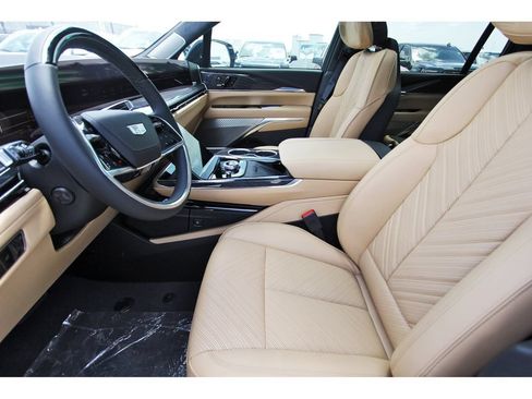 New 2026 Cadillac Escalade IQ Sport 2 w/ LPO, ONYX Package AWD/4WD image 6