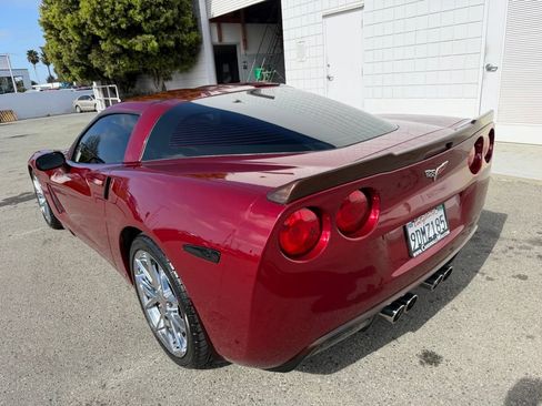 Used 2007 Chevrolet Corvette Coupe w/ Preferred Equipment Group RWD image 4