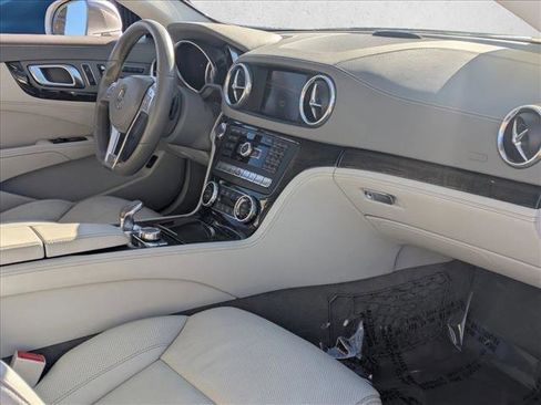 Used 2013 Mercedes-Benz SL 550 image 14
