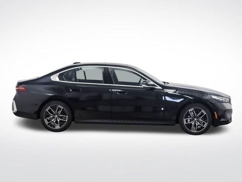 Used 2026 BMW 530i xDrive w/ Premium Package AWD/4WD image 7