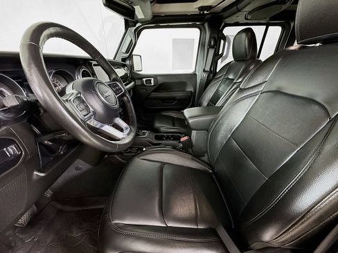 Used 2023 Jeep Wrangler Unlimited Sahara AWD/4WD image 22