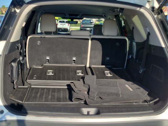 Used 2023 Nissan Pathfinder SL w/ Lighting Package (N92) FWD image 20