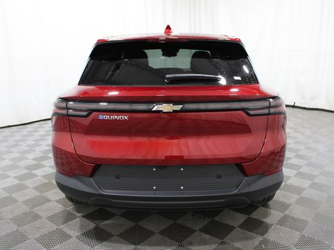 New 2026 Chevrolet Equinox EV LT image 33