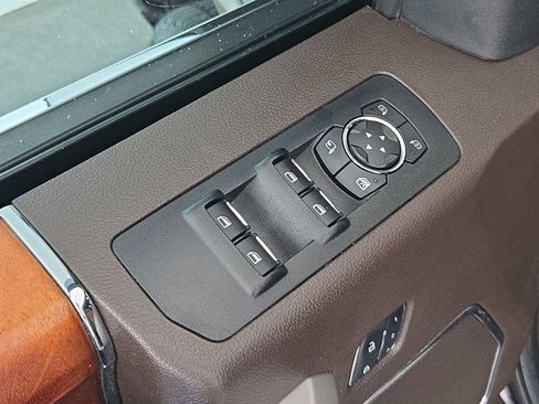 Used 2018 Ford F150 King Ranch w/ Equipment Group 601A Luxury AWD/4WD image 29