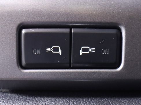 Used 2019 Buick Enclave Avenir w/ Avenir Technology Package image 10