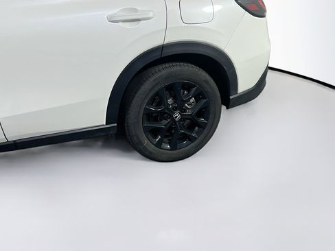 Used 2025 Honda HR-V Sport image 29