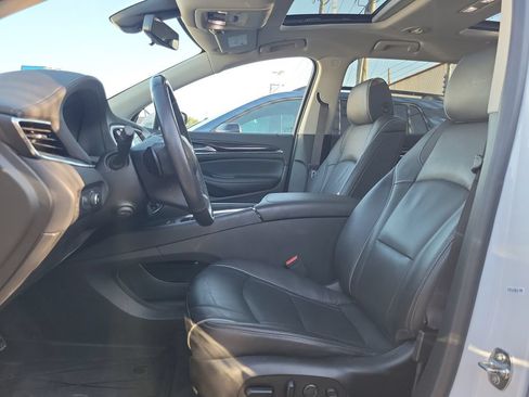 Used 2021 Buick Enclave Avenir w/ Avenir Technology Package AWD/4WD image 16
