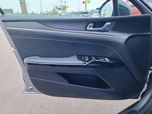 Used 2025 Kia K5 GT image 10