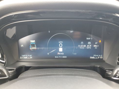 Certified 2024 Lincoln Corsair AWD w/ Equipment Group 101A image 15