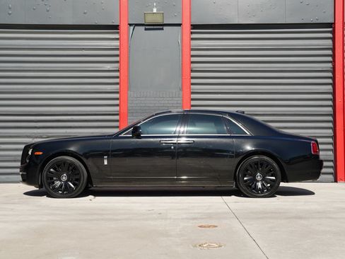 Used 2018 Rolls-Royce Ghost RWD image 14