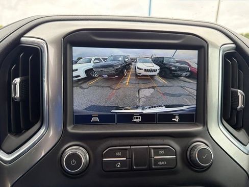 Used 2021 Chevrolet Silverado 1500 LTZ AWD/4WD image 36