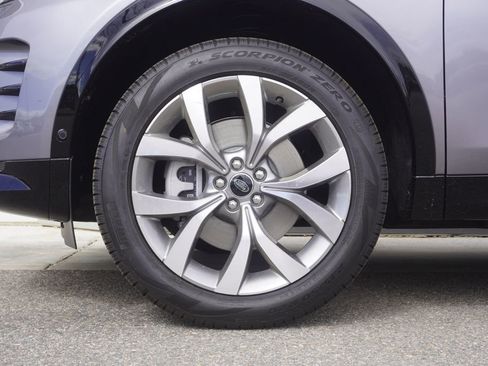 New 2026 Land Rover Discovery Sport Landmark image 32